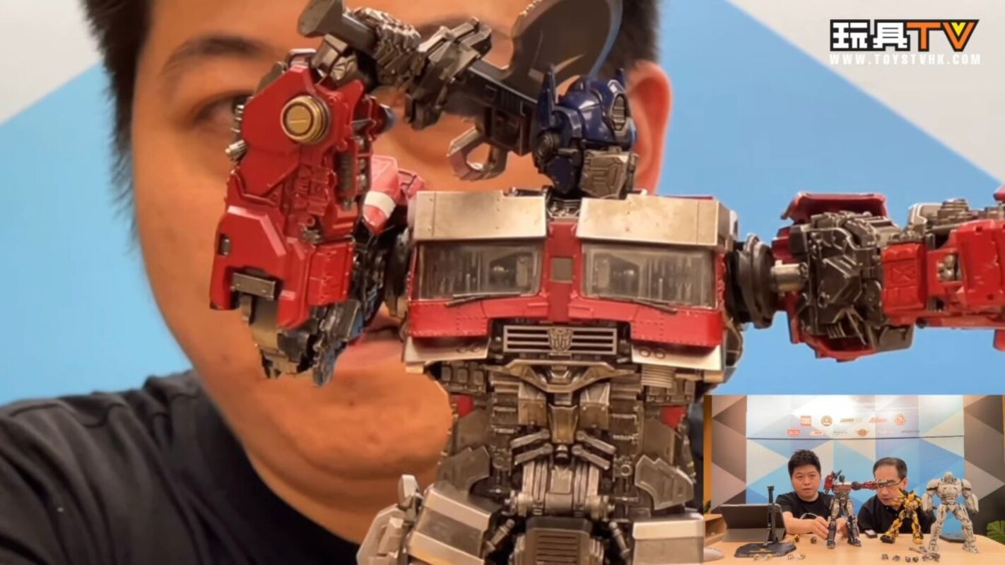 DLX Optimus Prime, Optimus Primal, More InHand Images of threezero Transformers Rise Of The Beasts